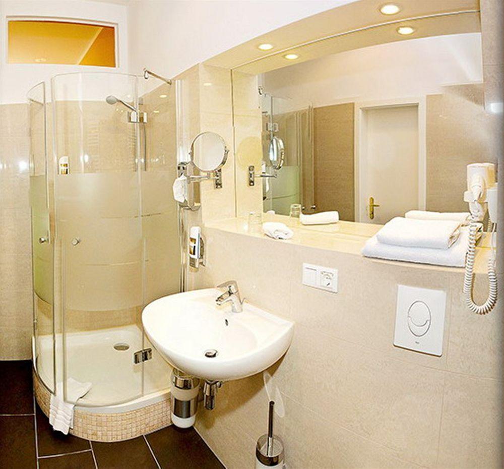 Rewari Hotel